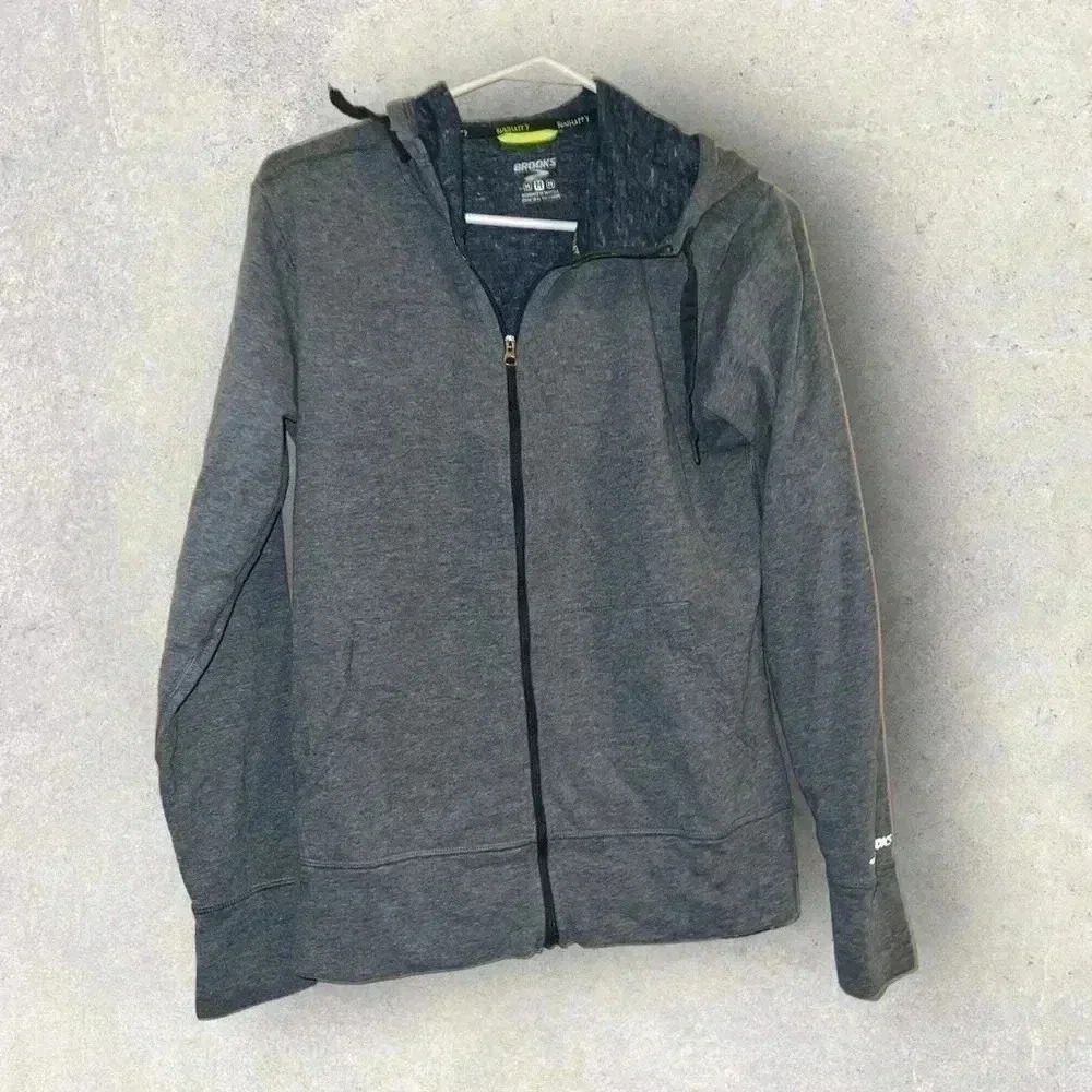 Brooks run happy zip up‎ hoodie size medium